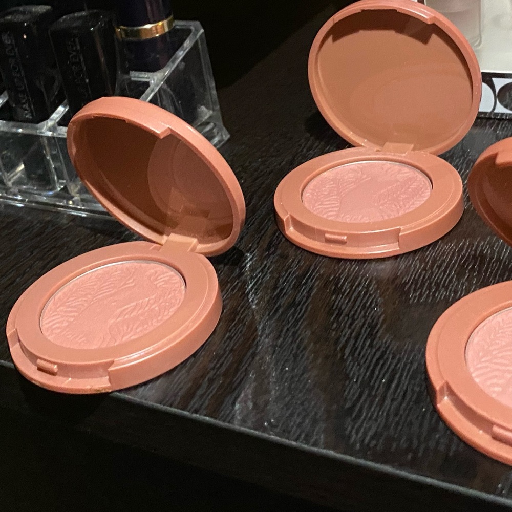 Tart blush